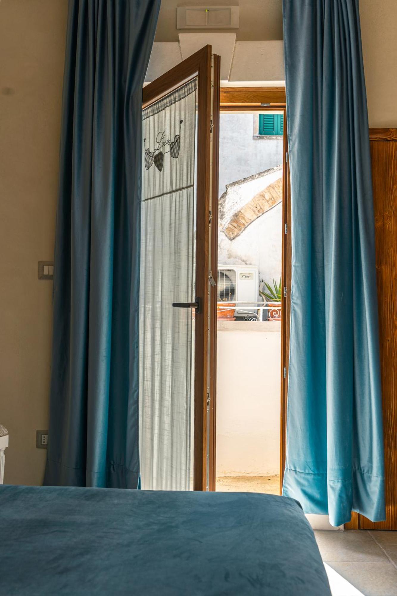 Pietra Antica, Old Town Bnb, Apartment มาร์ตินาฟรังกา ภายนอก รูปภาพ
